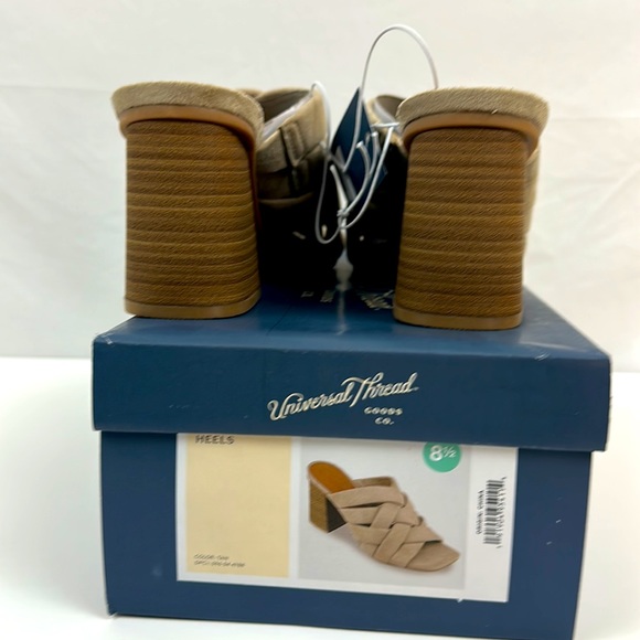 Universal Thread Tan Suede Like, Almond Open Toe, 3” Stacked Wood Like Heel 81/2 - Picture 8 of 8